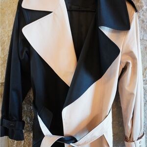 Alice + Olivia Black and Cream Long Sleeve Trench Coat Size Small